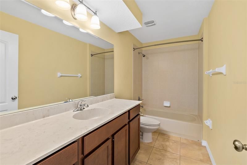 最近租的: $3,500 (3 贝兹, 2 浴室, 2056 平方英尺)