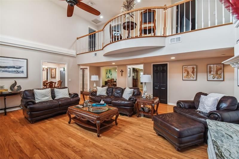 Recently Sold: $850,000 (5 beds, 3 baths, 4138 Square Feet)