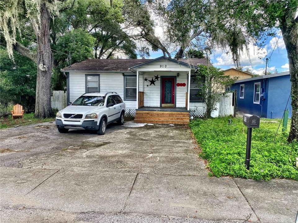 Recently Sold: $185,000 (2 beds, 1 baths, 852 Square Feet)