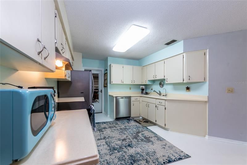 Recently Sold: $269,500 (2 beds, 2 baths, 1335 Square Feet)
