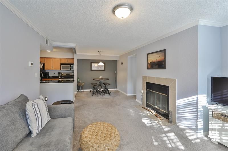 Recently Sold: $230,000 (2 beds, 2 baths, 1121 Square Feet)