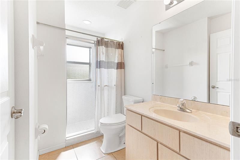 Recently Sold: $387,000 (3 beds, 2 baths, 2411 Square Feet)