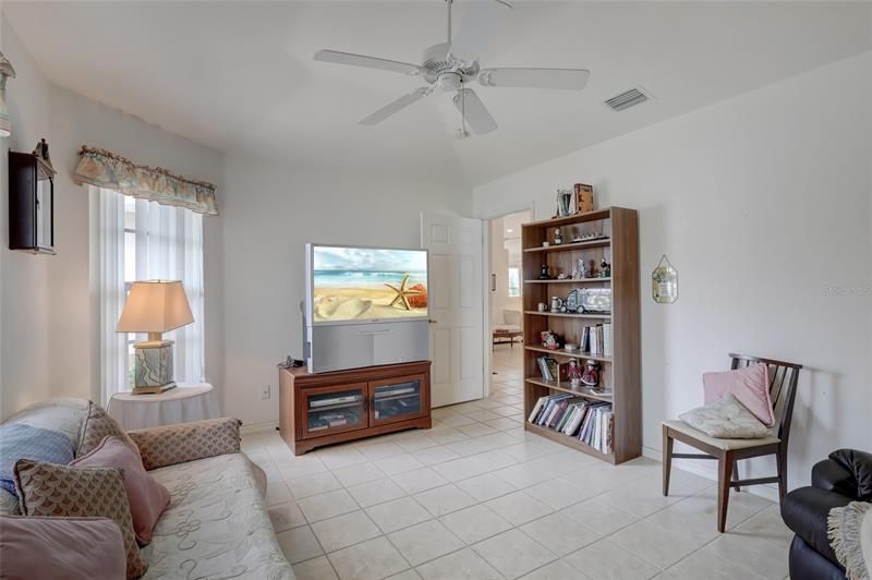 Recently Sold: $385,000 (2 beds, 2 baths, 1409 Square Feet)
