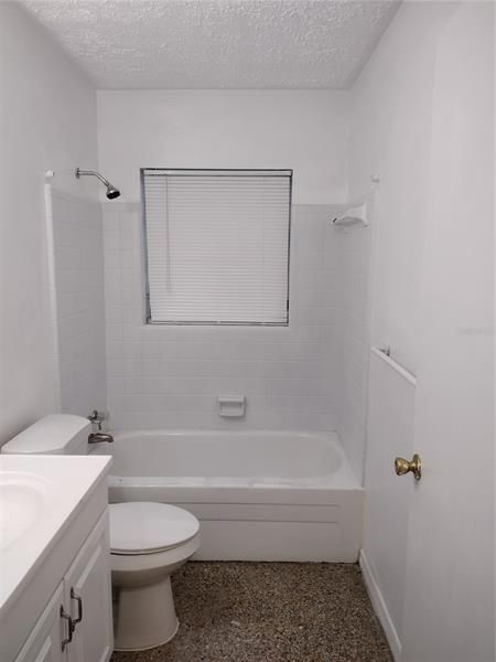 最近租的: $1,300 (2 贝兹, 2 浴室, 1012 平方英尺)