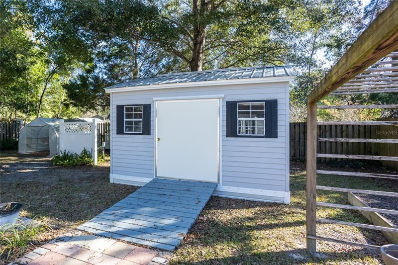 Recently Sold: $240,000 (3 beds, 2 baths, 1580 Square Feet)