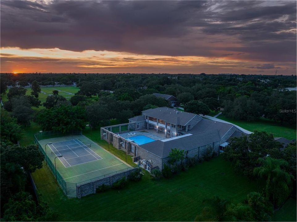 Active With Contract: $5,500,000 (10 beds, 12 baths, 17751 Square Feet)