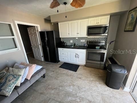 Recently Sold: $164,900 (1 beds, 1 baths, 257 Square Feet)