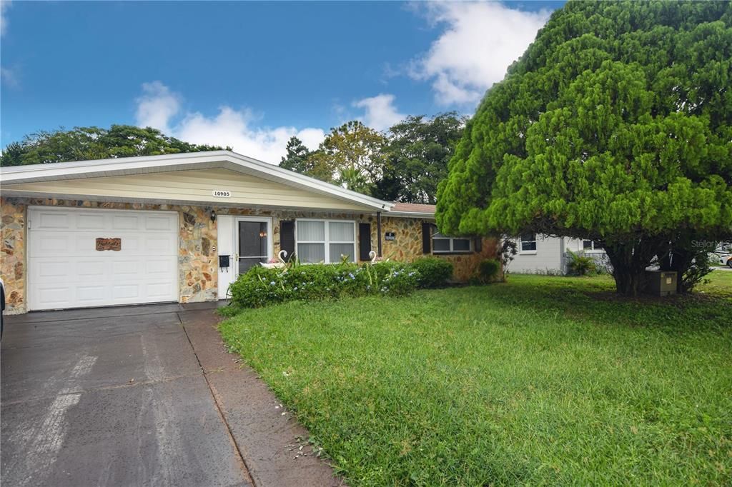 最近售出: $205,000 (2 贝兹, 1 浴室, 1080 平方英尺)