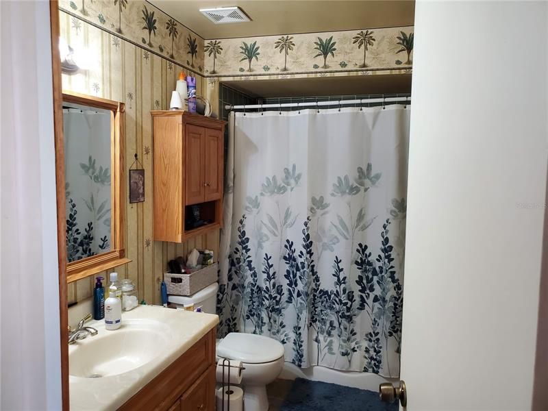 最近售出: $339,000 (4 贝兹, 2 浴室, 1827 平方英尺)