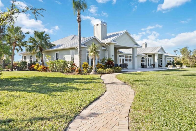 Recently Sold: $1,795,000 (4 beds, 4 baths, 4652 Square Feet)