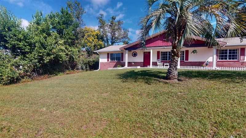 Recently Sold: $260,000 (3 beds, 3 baths, 2510 Square Feet)