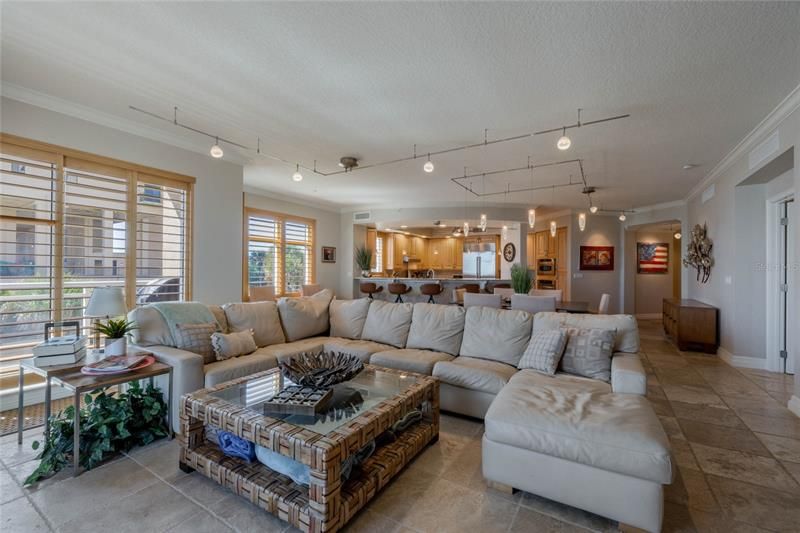 Recently Sold: $2,600,000 (4 beds, 3 baths, 3253 Square Feet)