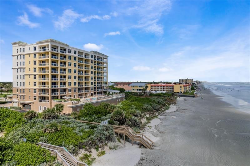 Recently Sold: $2,600,000 (4 beds, 3 baths, 3253 Square Feet)