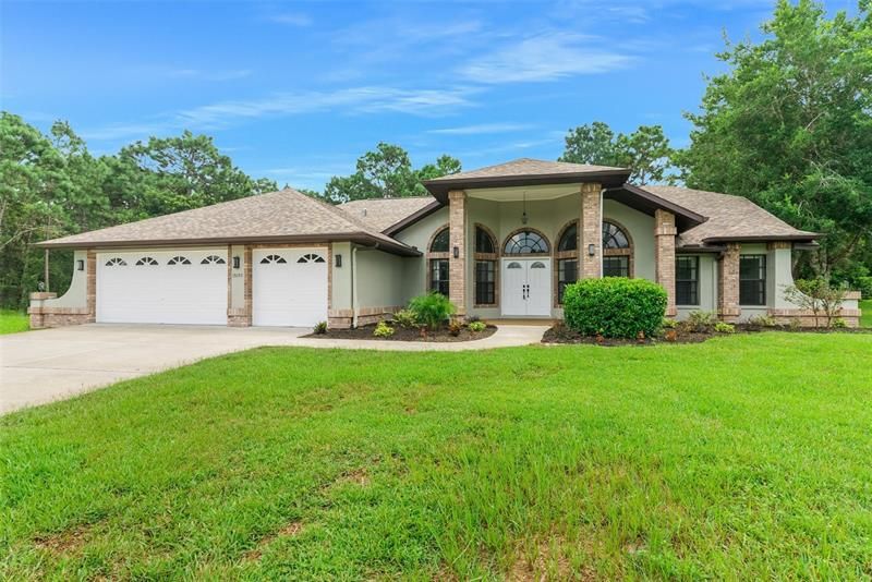 Recently Sold: $625,000 (4 beds, 2 baths, 2646 Square Feet)