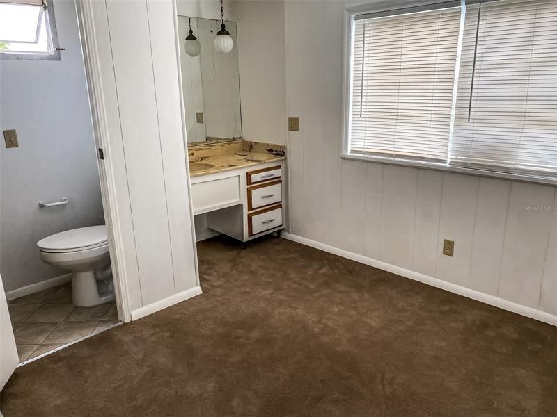 Recently Rented: $1,200 (2 beds, 2 baths, 952 Square Feet)