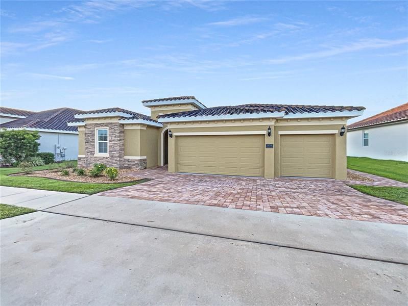 Recently Sold: $441,000 (4 beds, 3 baths, 2853 Square Feet)