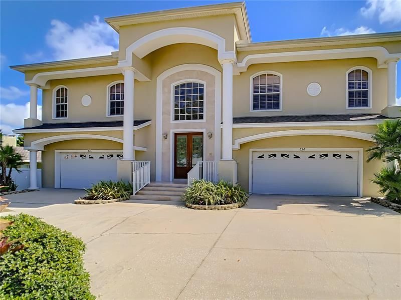 Recently Sold: $1,795,000 (4 beds, 3 baths, 4220 Square Feet)