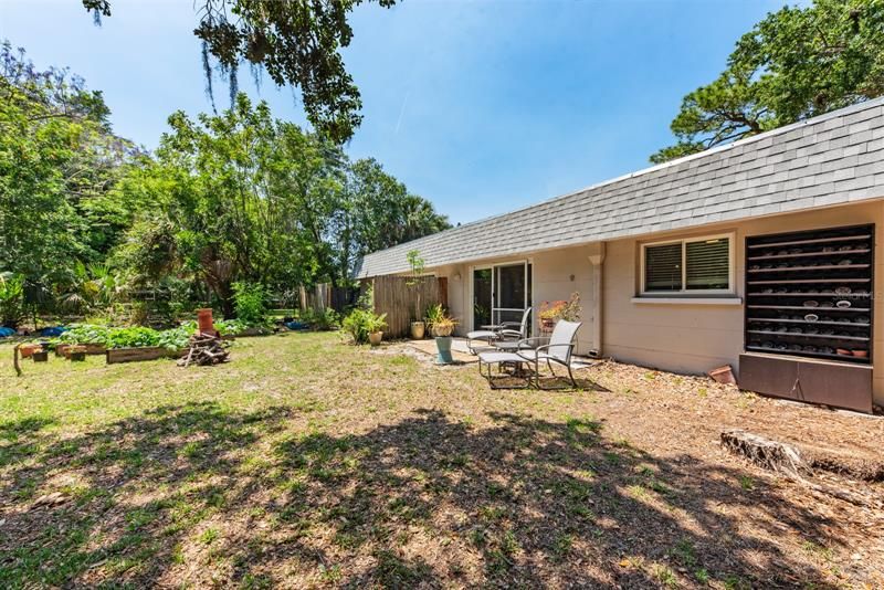 Recently Sold: $719,000 (4 beds, 0 baths, 1624 Square Feet)