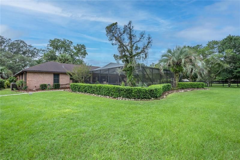 Recently Sold: $950,000 (4 beds, 4 baths, 3000 Square Feet)