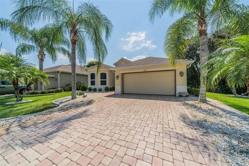 Recently Sold: $467,000 (3 beds, 2 baths, 1805 Square Feet)