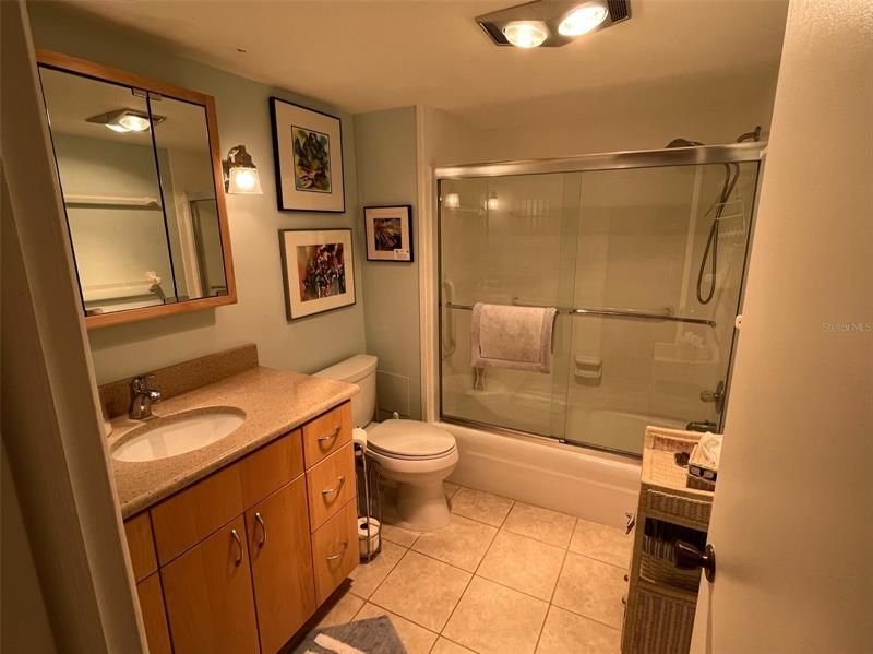 最近租的: $3,800 (2 贝兹, 2 浴室, 1420 平方英尺)