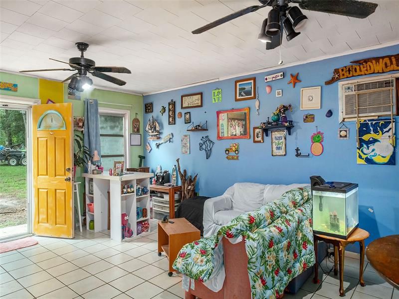 Recently Sold: $155,000 (2 beds, 2 baths, 1174 Square Feet)