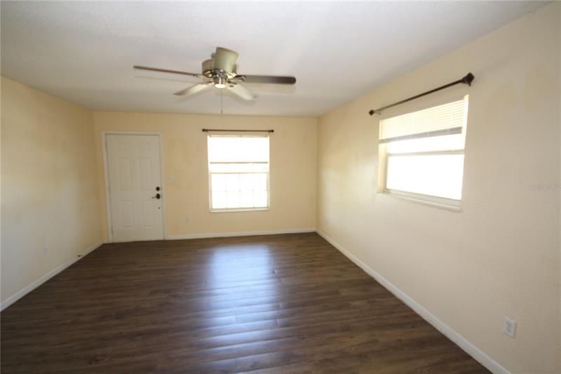 Recently Rented: $1,750 (3 beds, 2 baths, 1053 Square Feet)