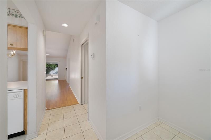 Recently Sold: $200,000 (2 beds, 2 baths, 1264 Square Feet)