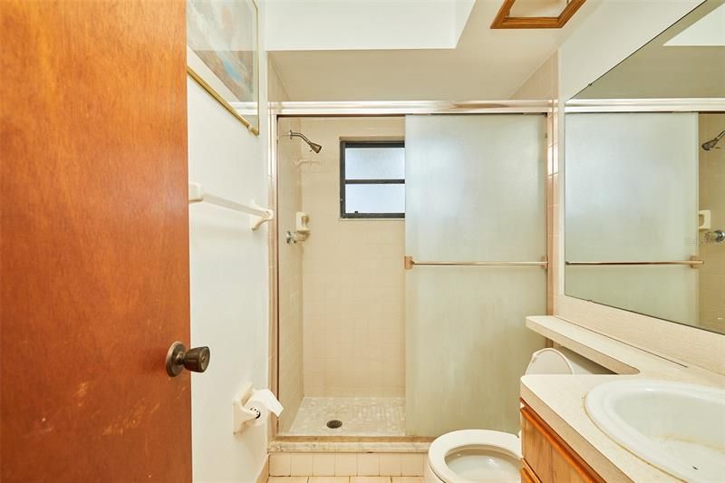 最近售出: $350,000 (2 贝兹, 2 浴室, 1665 平方英尺)