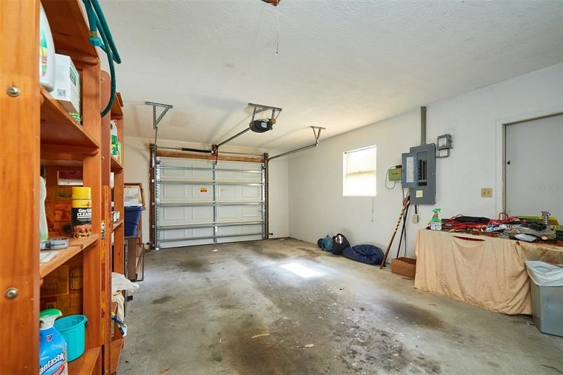 Recently Sold: $350,000 (2 beds, 2 baths, 1665 Square Feet)