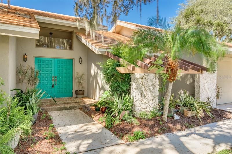 Recently Sold: $850,000 (3 beds, 3 baths, 2618 Square Feet)