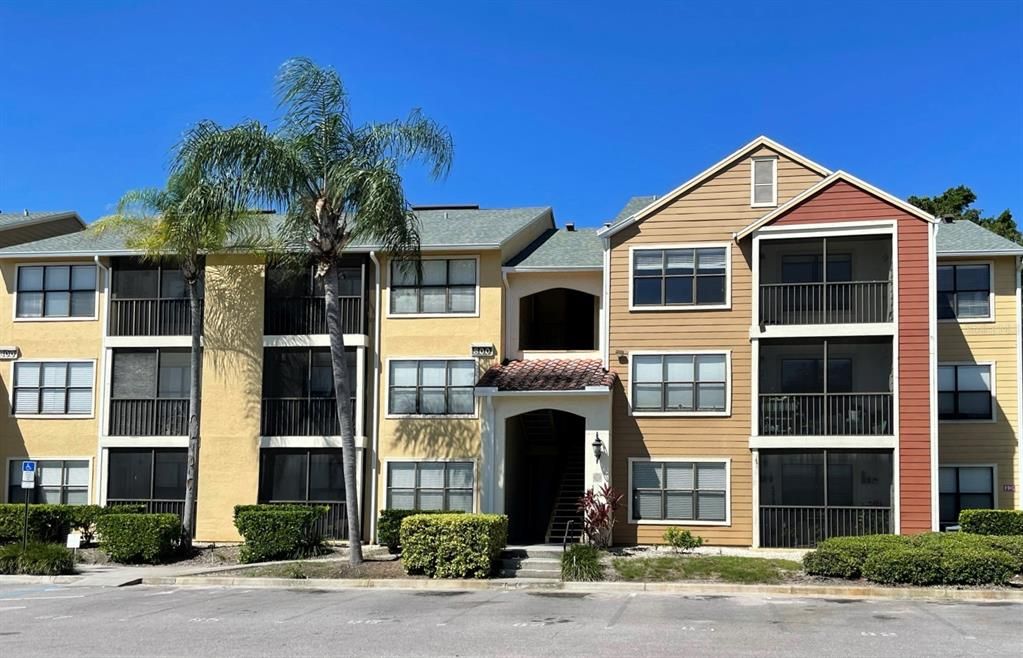 Recently Sold: $142,000 (1 beds, 1 baths, 616 Square Feet)