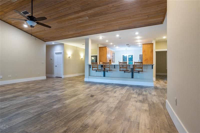 Family/Great Room With High Ceilings
