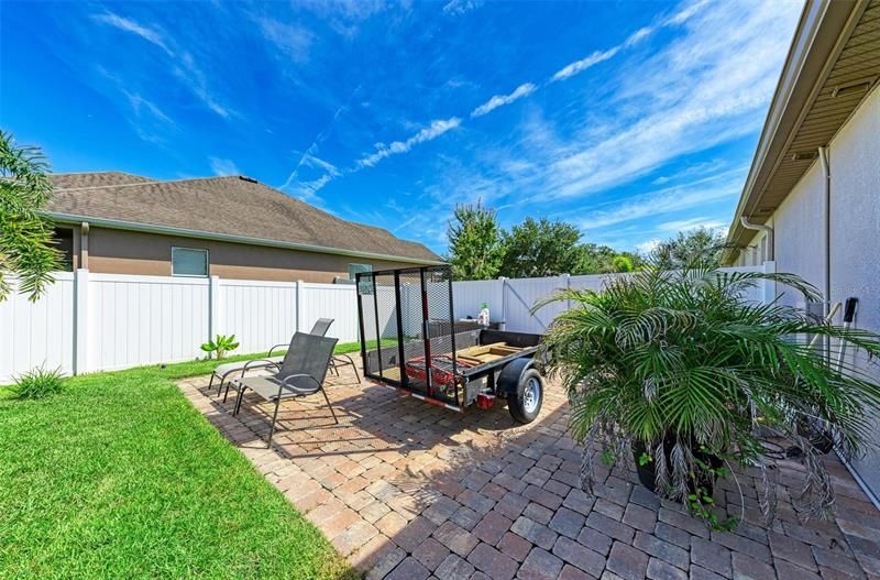 Recently Sold: $600,000 (3 beds, 2 baths, 2187 Square Feet)
