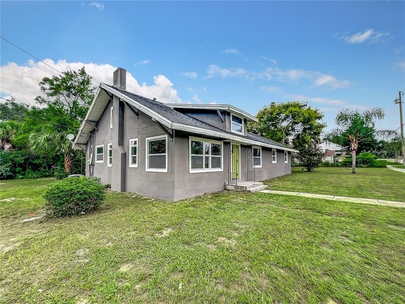 Recently Sold: $275,000 (3 beds, 2 baths, 1844 Square Feet)