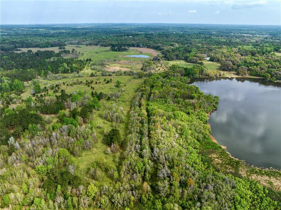 На продажу: $7,500,000 (370.00 acres)