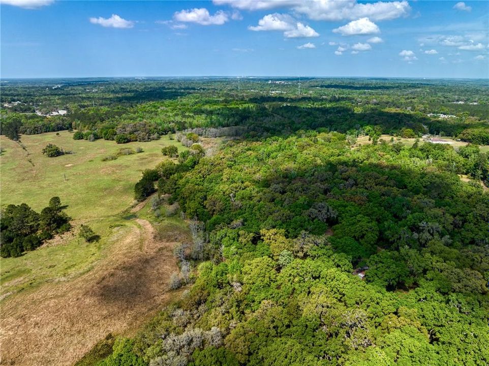 На продажу: $7,500,000 (370.00 acres)