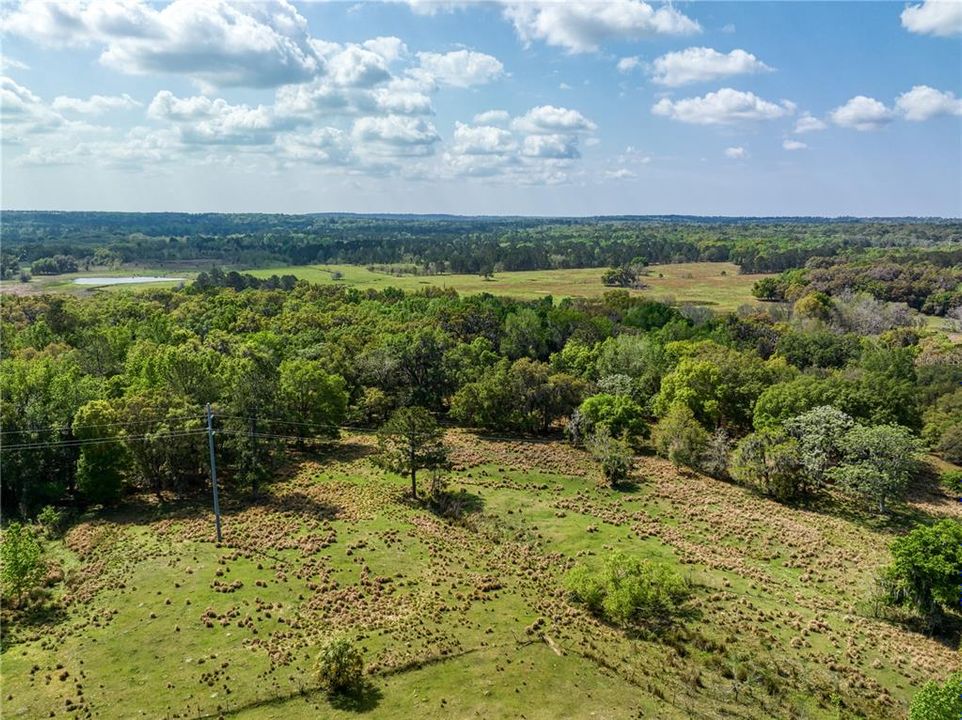 На продажу: $7,500,000 (370.00 acres)