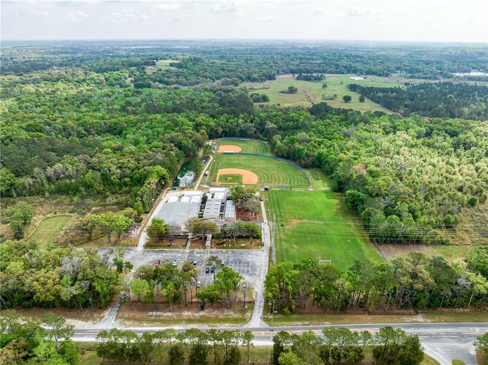 На продажу: $7,500,000 (370.00 acres)
