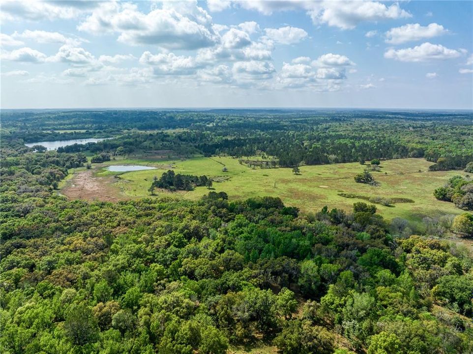 На продажу: $7,500,000 (370.00 acres)