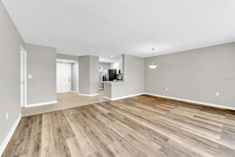 Recently Sold: $284,900 (2 beds, 2 baths, 1122 Square Feet)