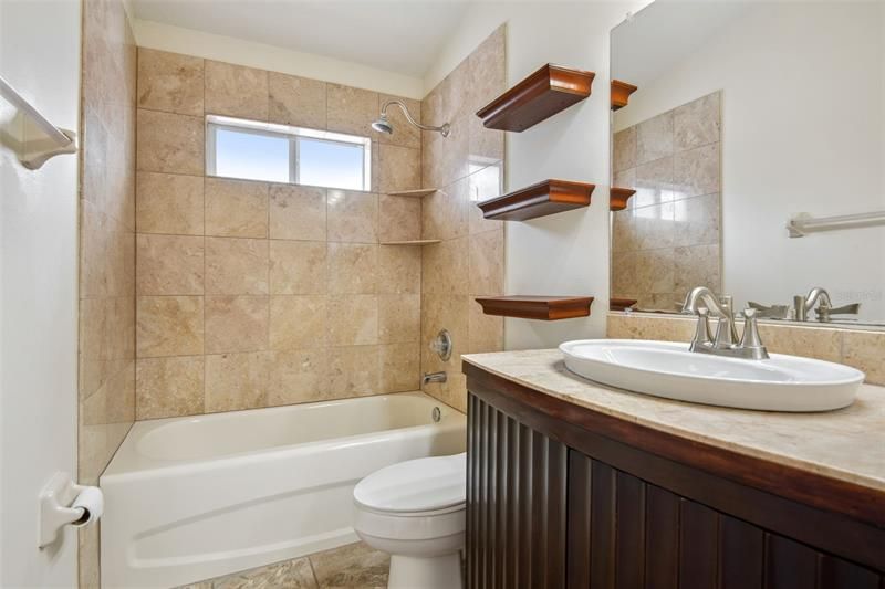 最近售出: $479,000 (4 贝兹, 2 浴室, 2066 平方英尺)