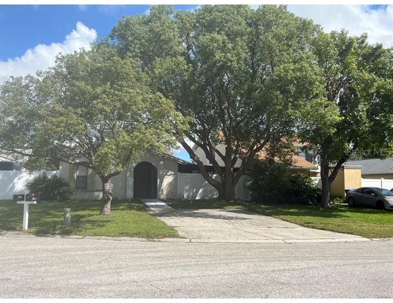 Recently Sold: $312,999 (3 beds, 2 baths, 1077 Square Feet)