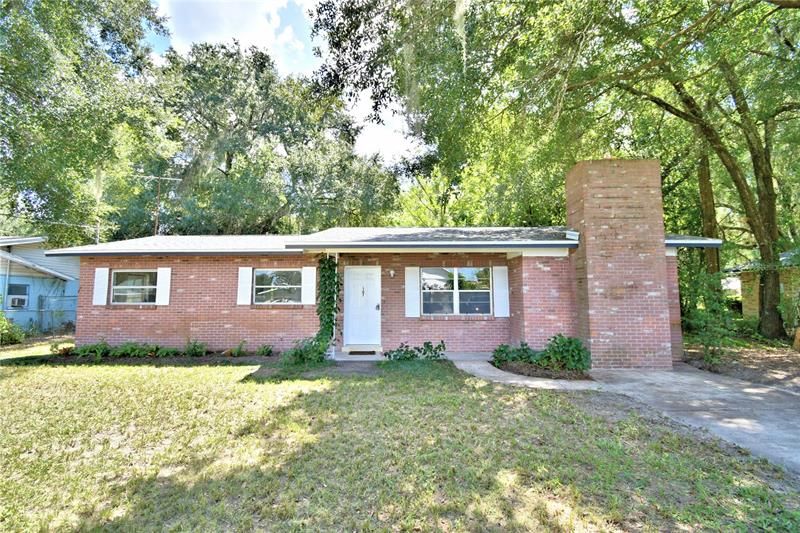 Recently Sold: $218,900 (3 beds, 1 baths, 1560 Square Feet)