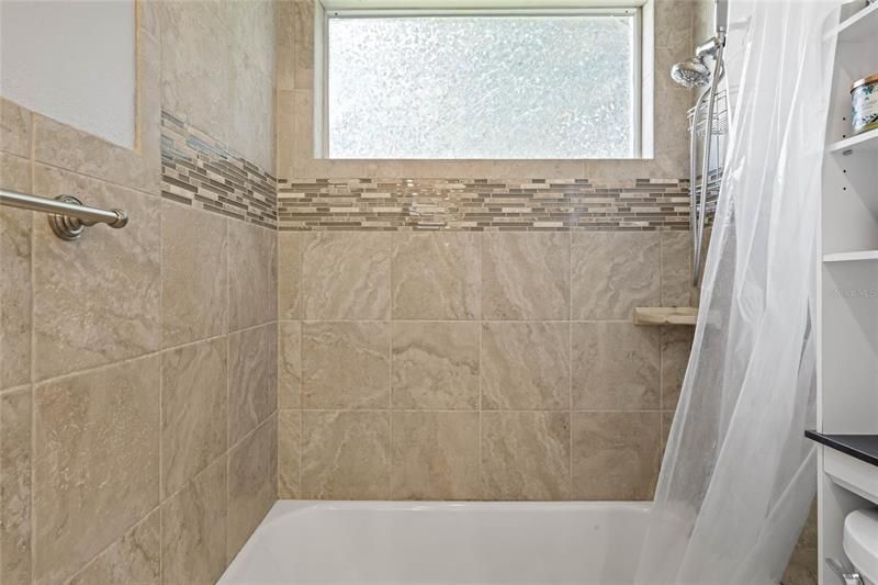 bathroom shower/ tub