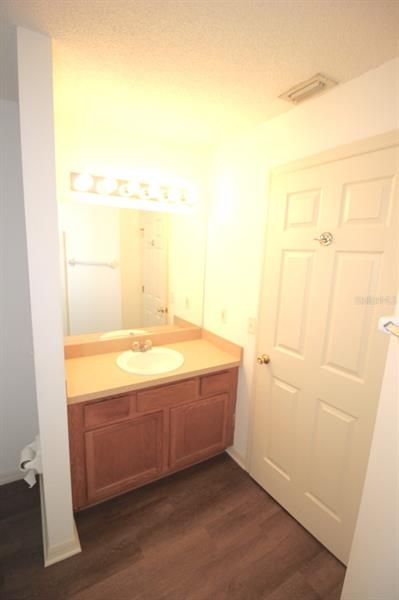 Recently Rented: $1,750 (3 beds, 2 baths, 1270 Square Feet)