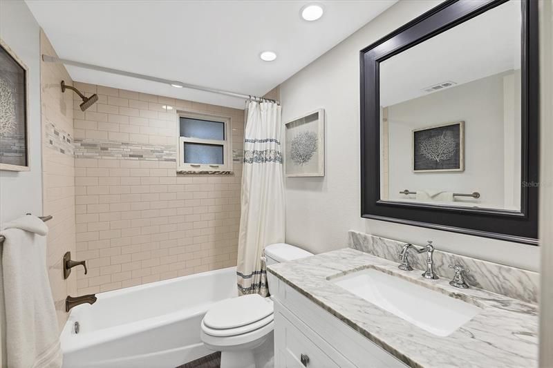 最近售出: $715,000 (2 贝兹, 2 浴室, 1168 平方英尺)