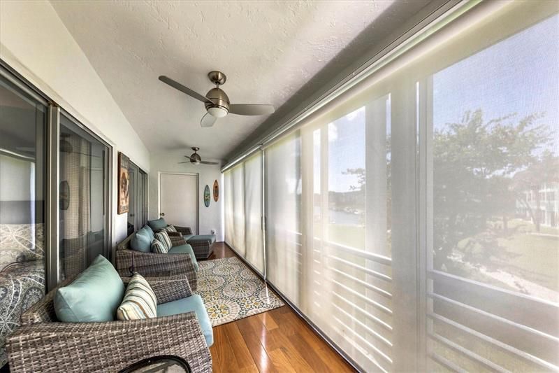 Recently Sold: $715,000 (2 beds, 2 baths, 1168 Square Feet)