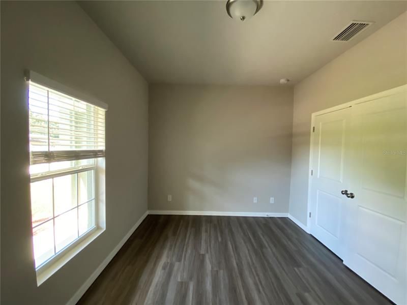 Recently Rented: $1,995 (3 beds, 2 baths, 1600 Square Feet)