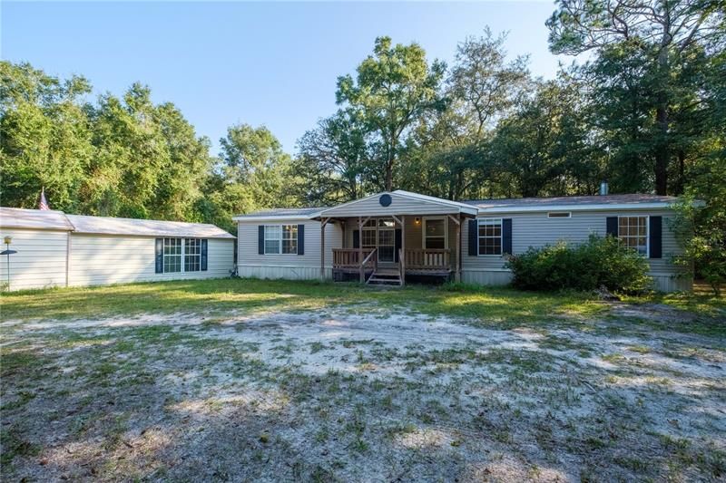 Recently Sold: $189,900 (3 beds, 2 baths, 1701 Square Feet)